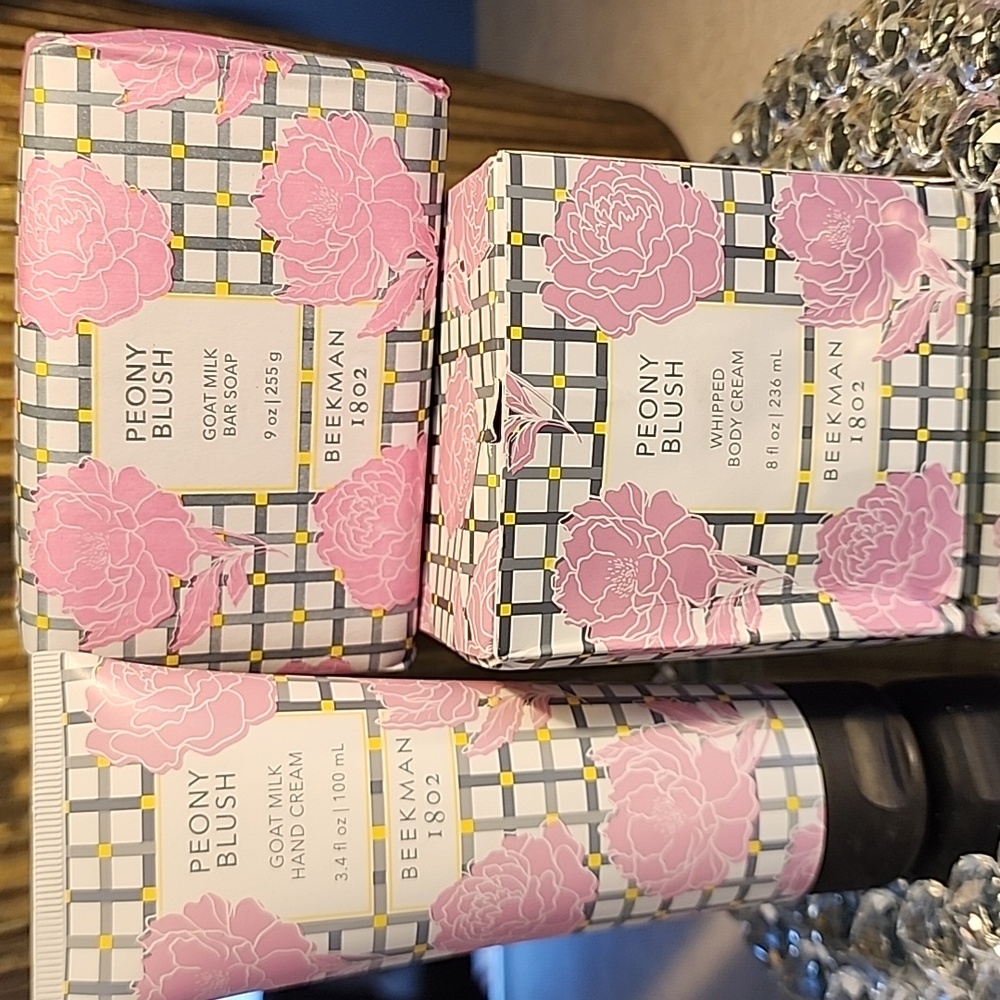 Beekman 1802 - Goat Milk- skin care body set in soft Peony Blush scent.